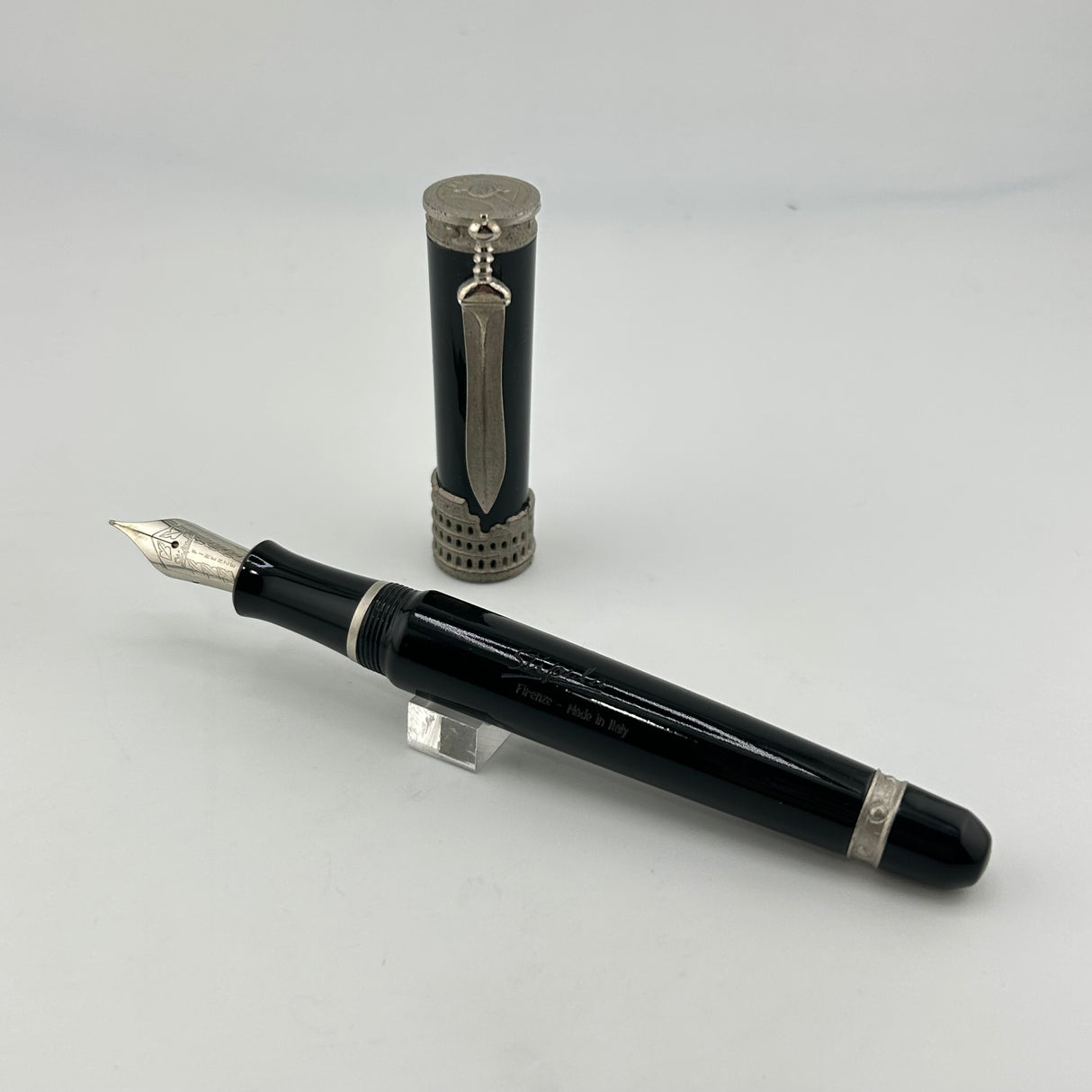 Stipula Gladiator Black silver trim Coliseum - Fountain Pen