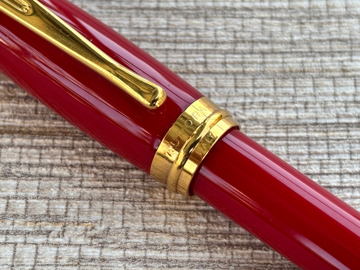 Jimmy's Pick - Aurora Ipsilon Red Gold Trim - Ballpoint Pen