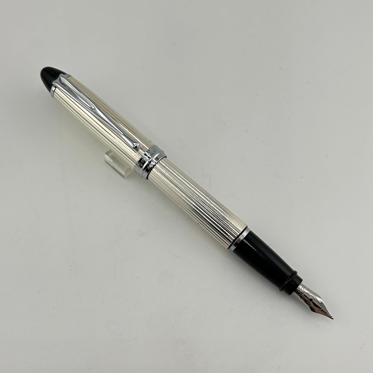 Aurora Ipsilon Sterling Silver 925 fluted overlays - Fountain Pen
