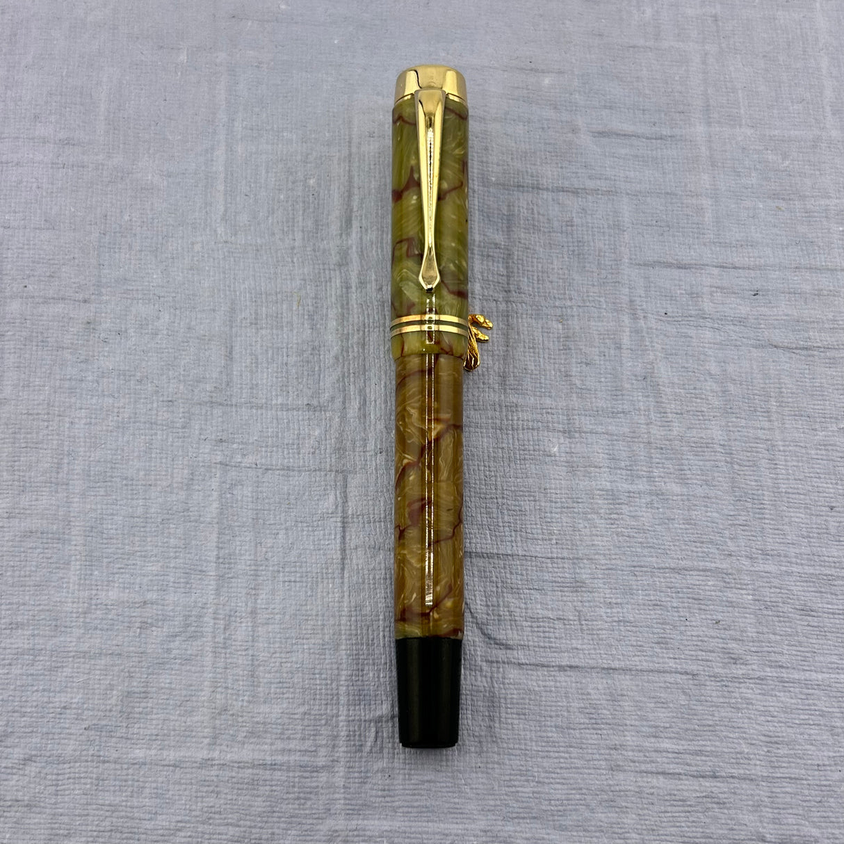 No name pen - absolutely superb celluloid - photos speaks ! - Fountain Pen