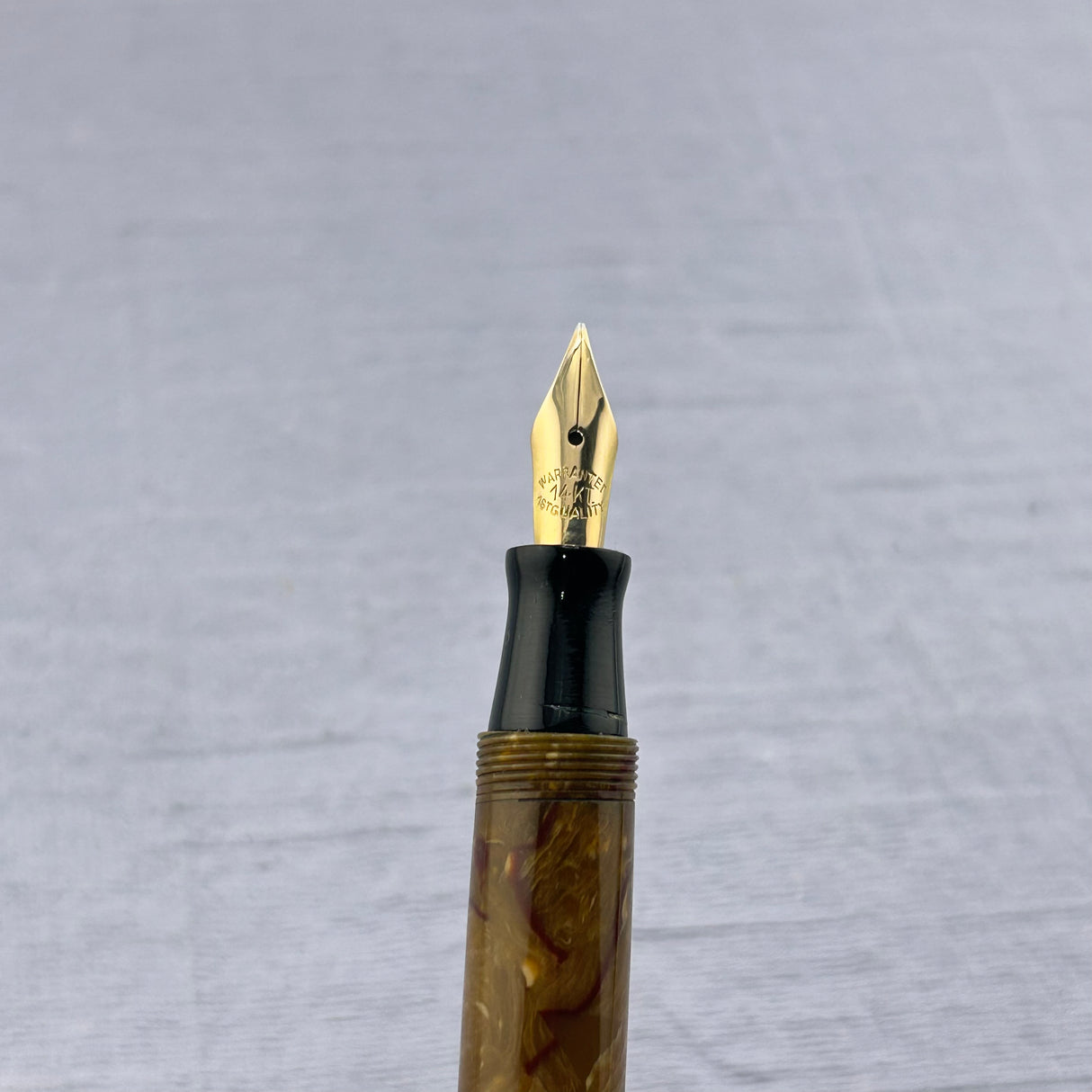 No name pen - absolutely superb celluloid - photos speaks ! - Fountain Pen