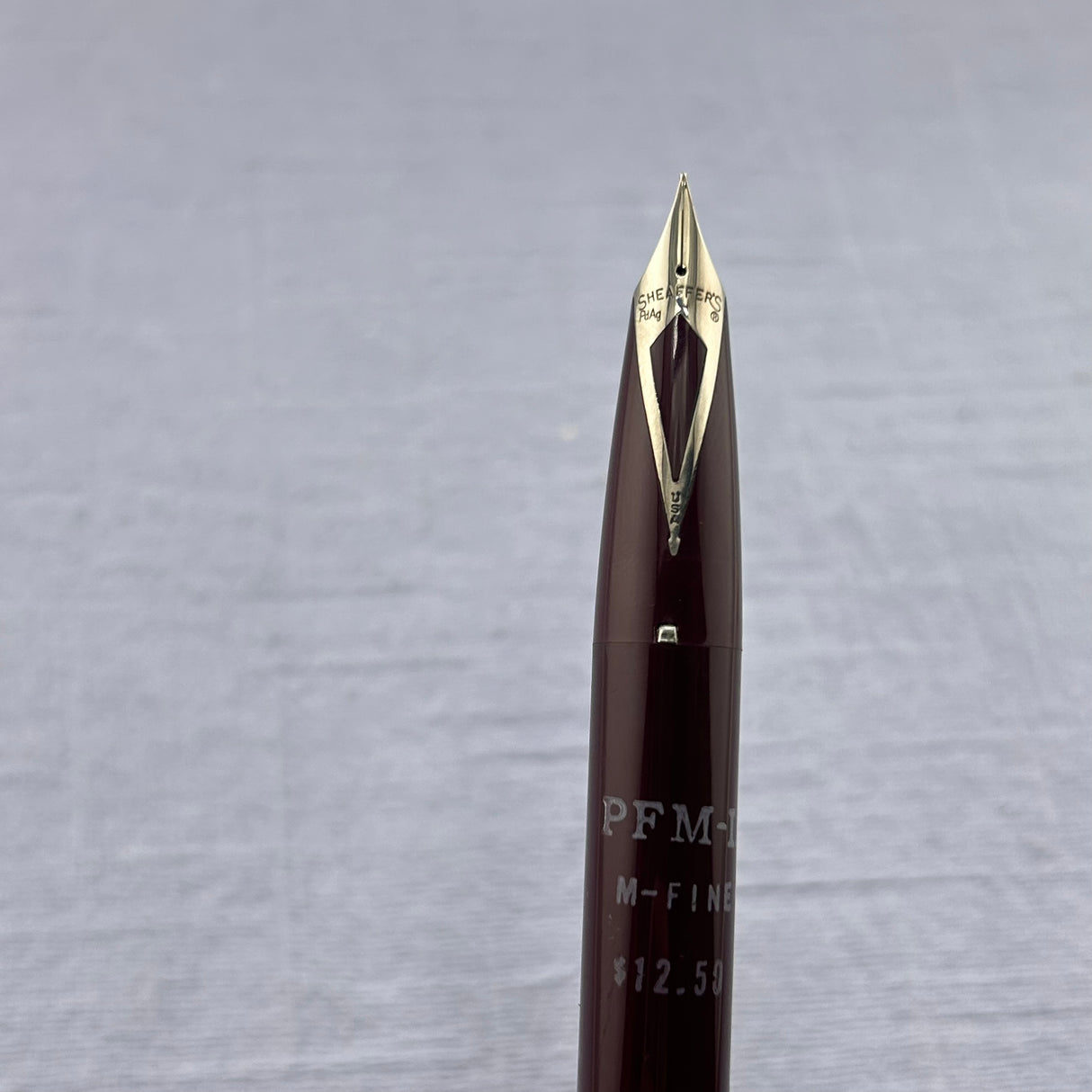 Sheaffer PFM (Pen for Men) Serie II Burgundy with brushed silver cap - still has the original sticker on it ! - Fountain Pen