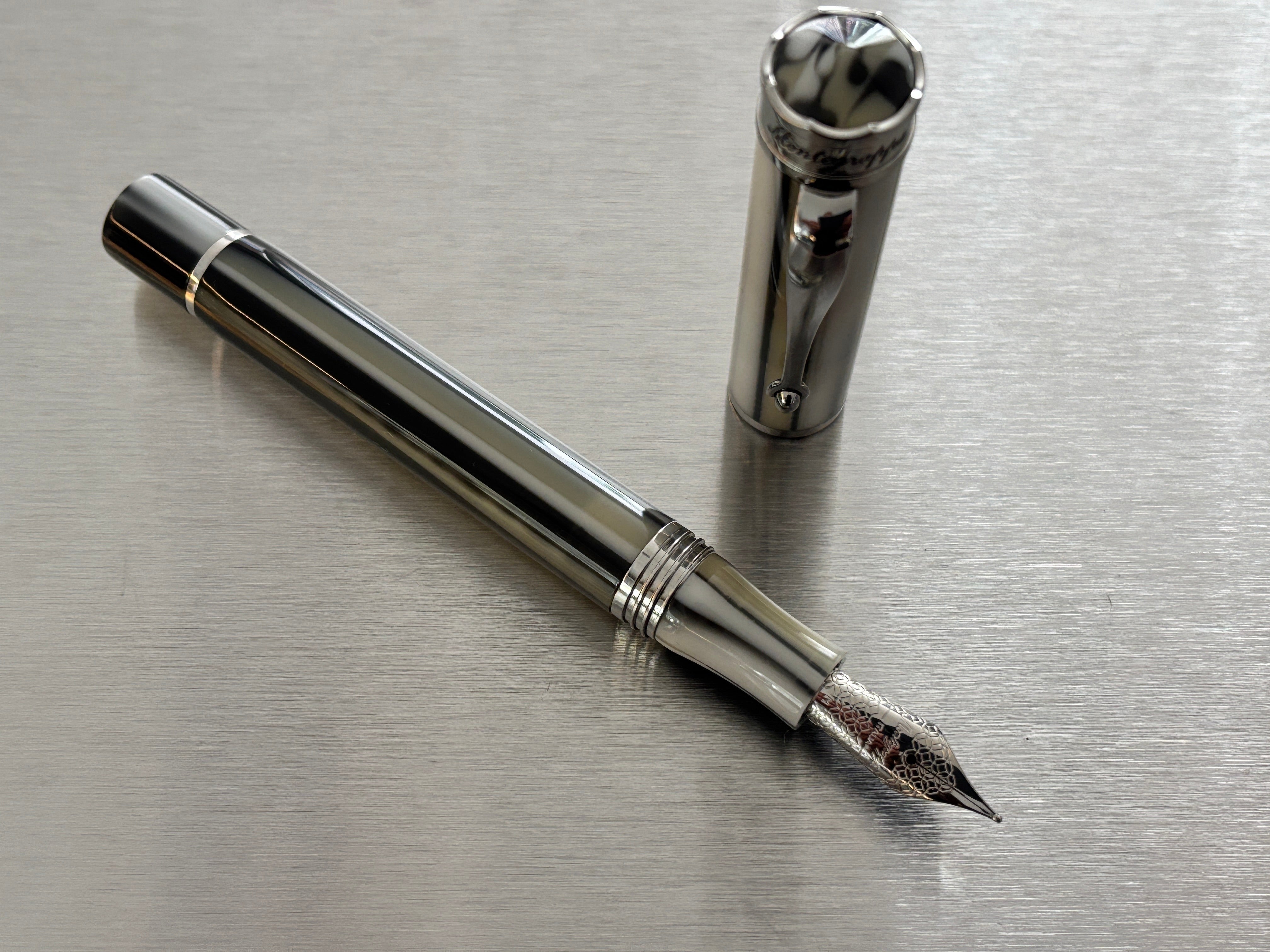 Montegrappa Ducale Murano  mother of Pearl - Fountain Pen