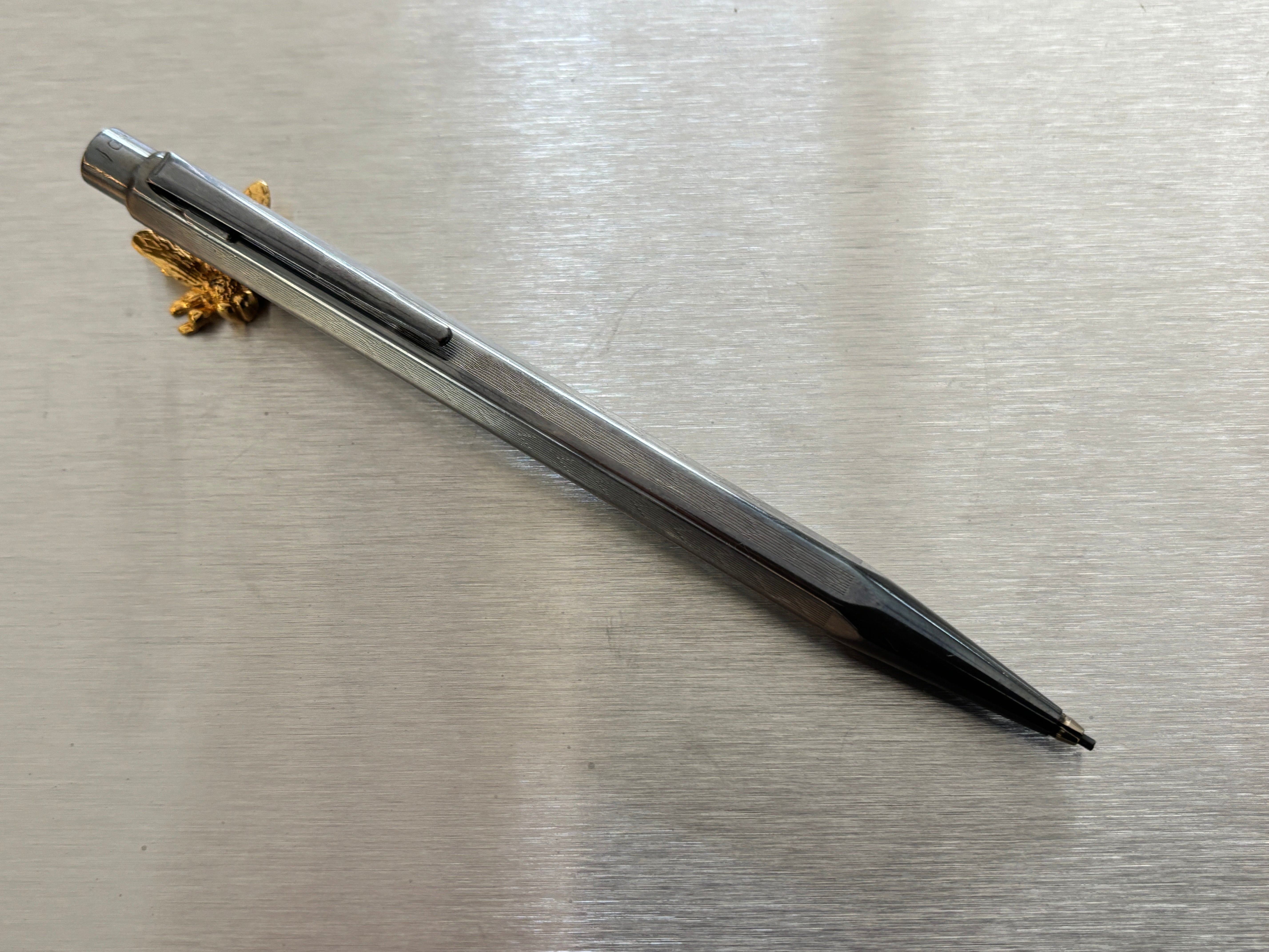 Caran D'ache Ecridor Faceted chevrons engraved - Pencil