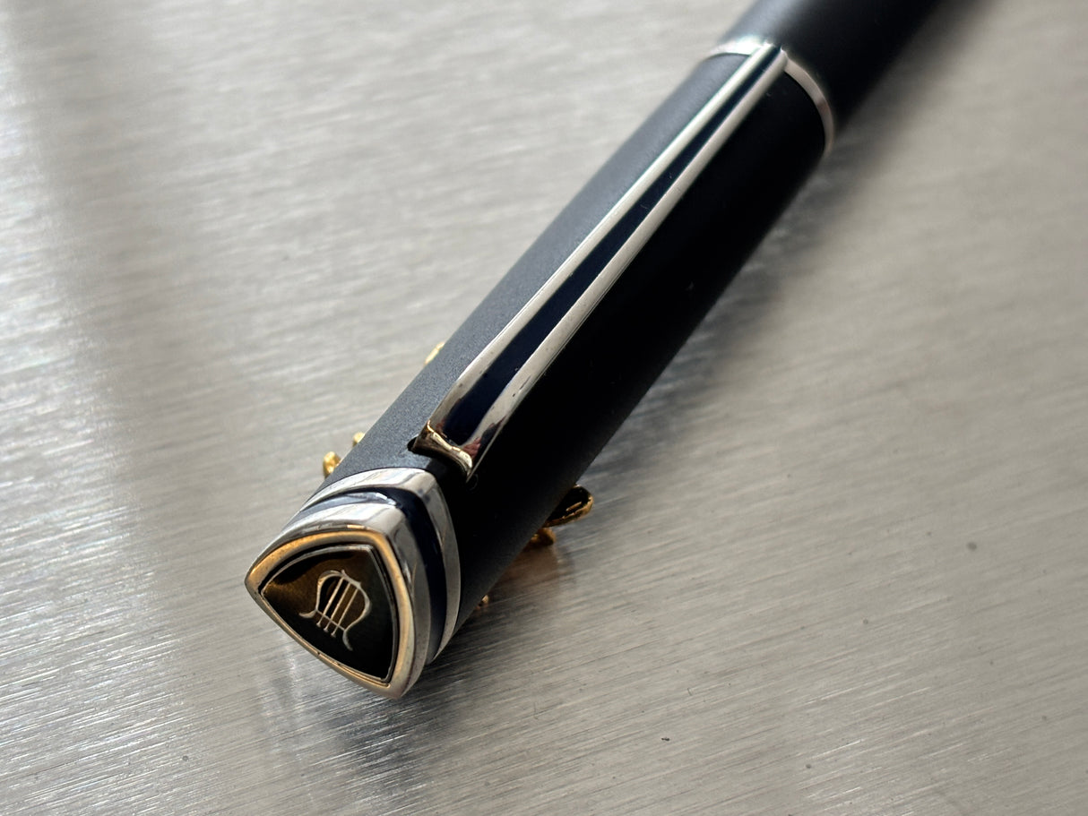 Triangular Black Pen - No name on it - Nice design - Fountain Pen
