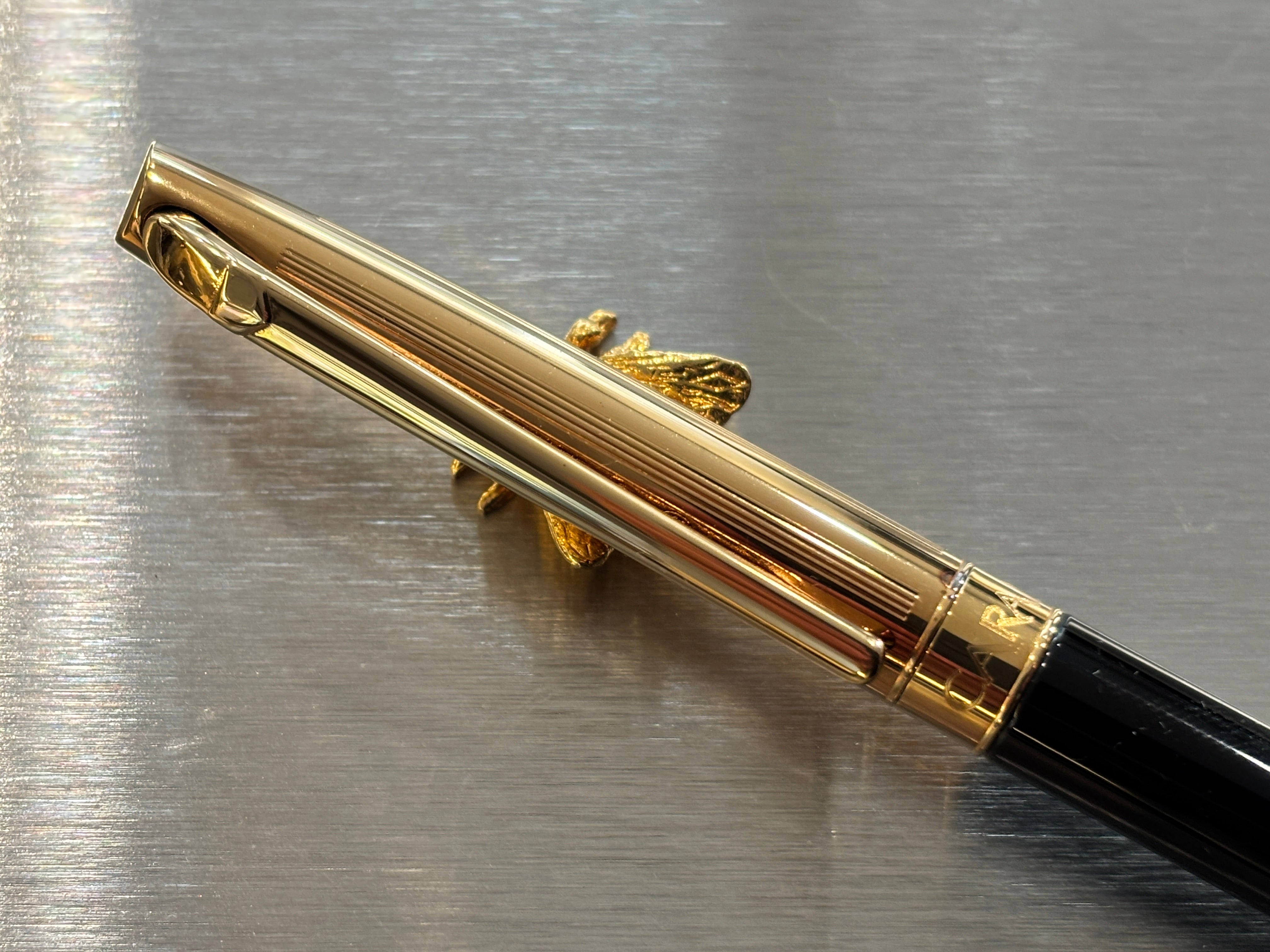 Caran D'Ache Slim Leman Black Lacquer Gold Cap - Fountain Pen