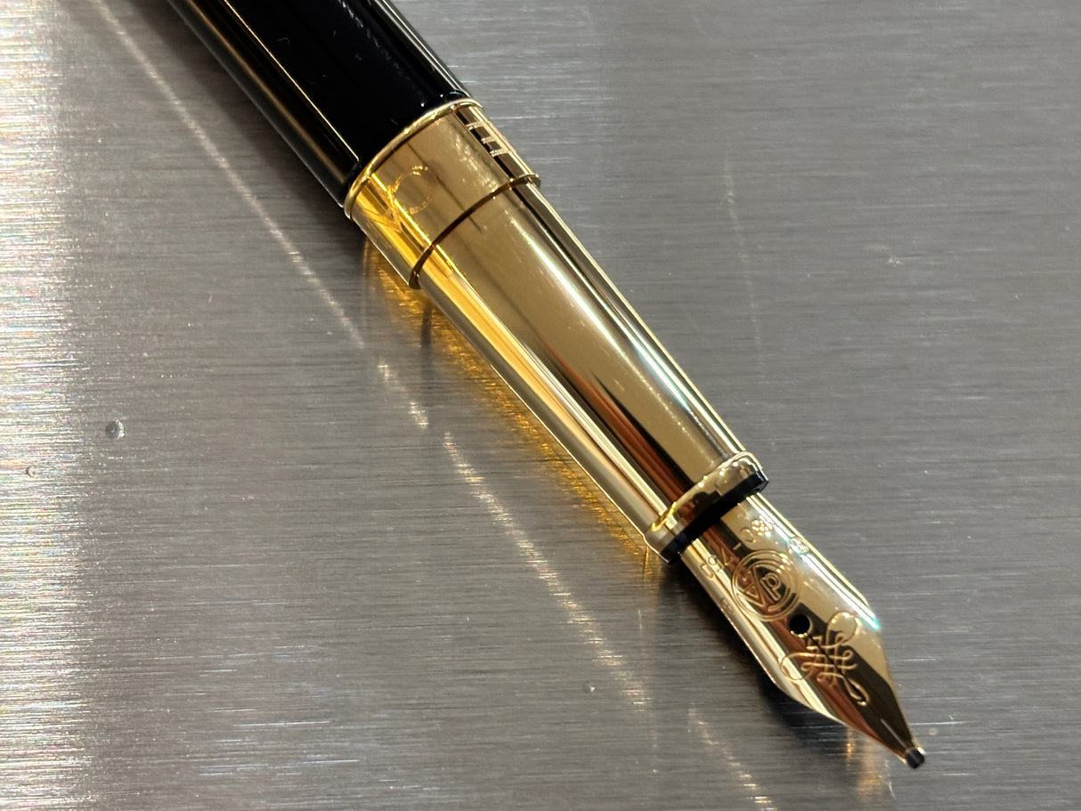 Caran D'Ache Slim Leman Black Lacquer Gold Cap - Fountain Pen