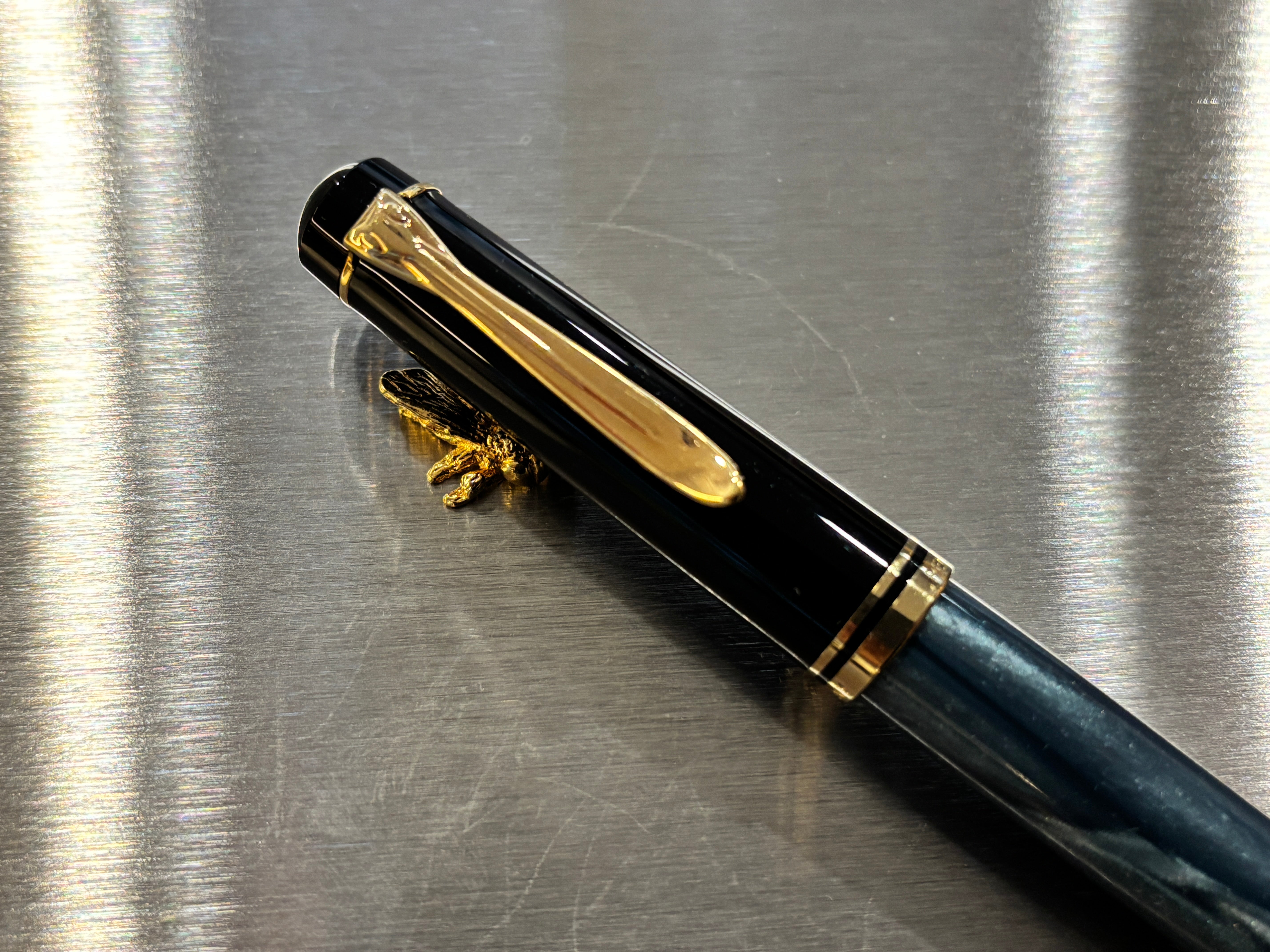 Pelikan R200 Green marble Black cap - Roller Ball