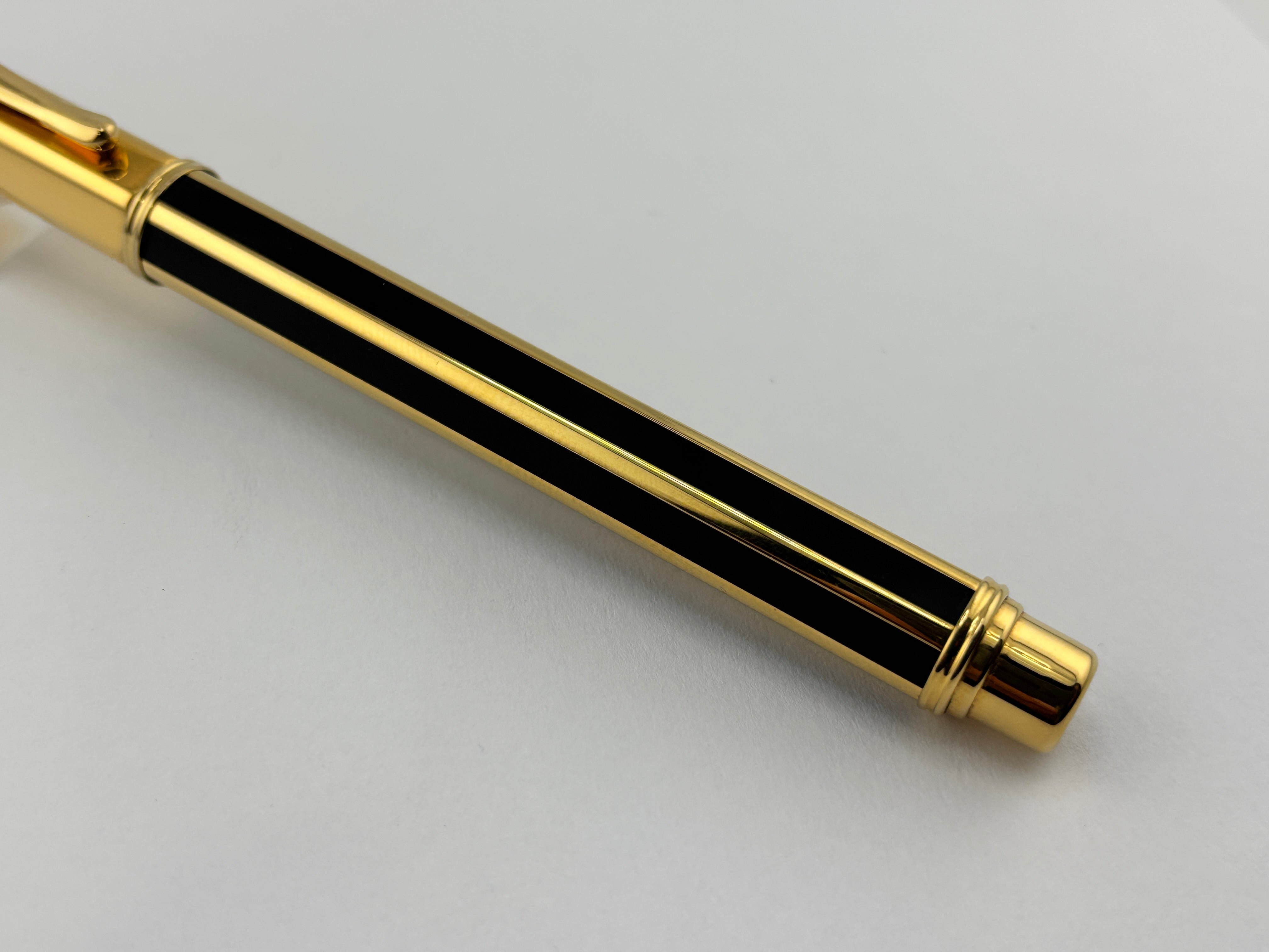 Caran D'ache Varius "Laque de Chine" Black and Gold Facetted Fountain Pen - Medium 18kt Gold Nib