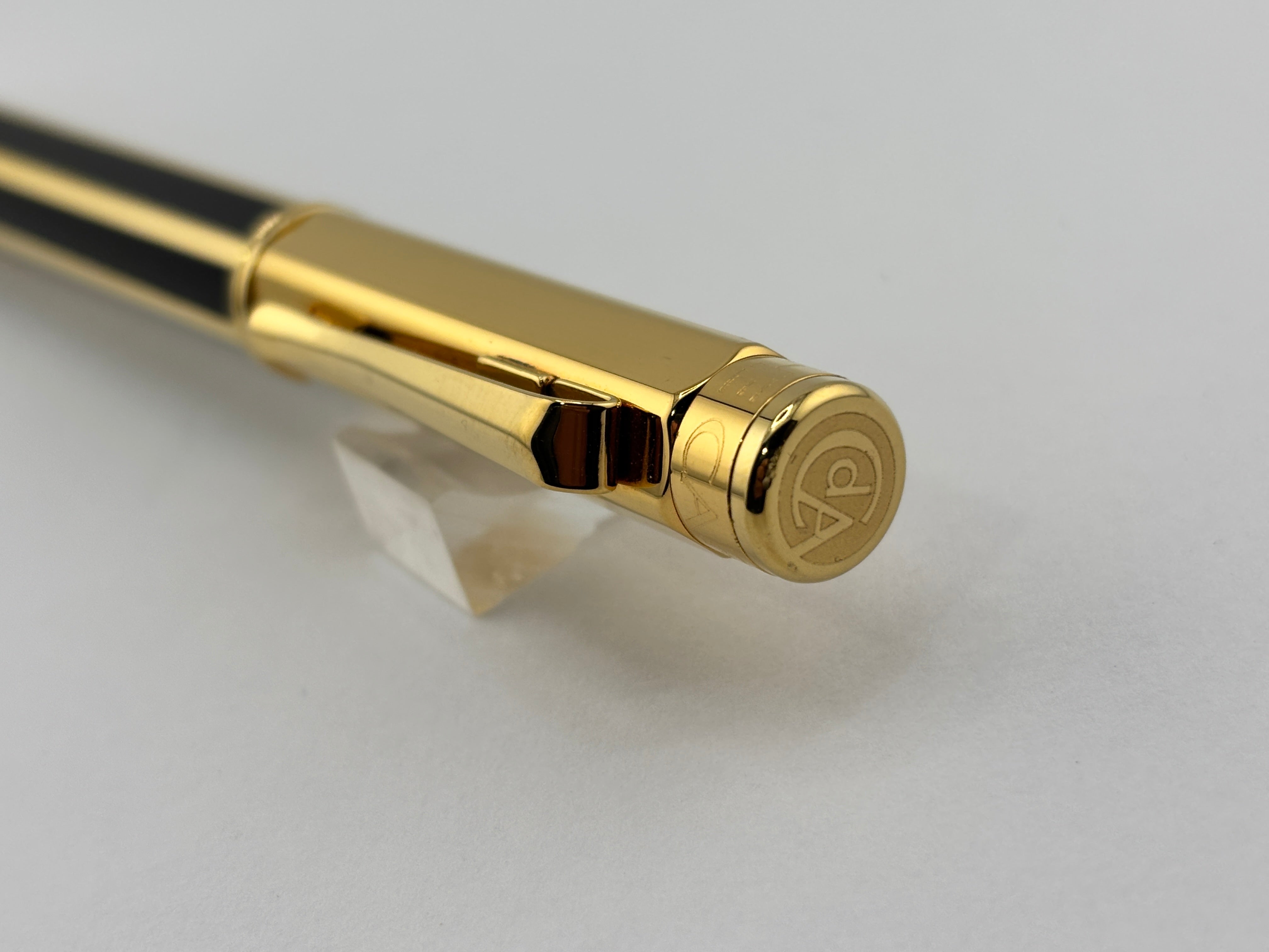 Caran D'ache Varius "Laque de Chine" Black and Gold Facetted Fountain Pen - Medium 18kt Gold Nib