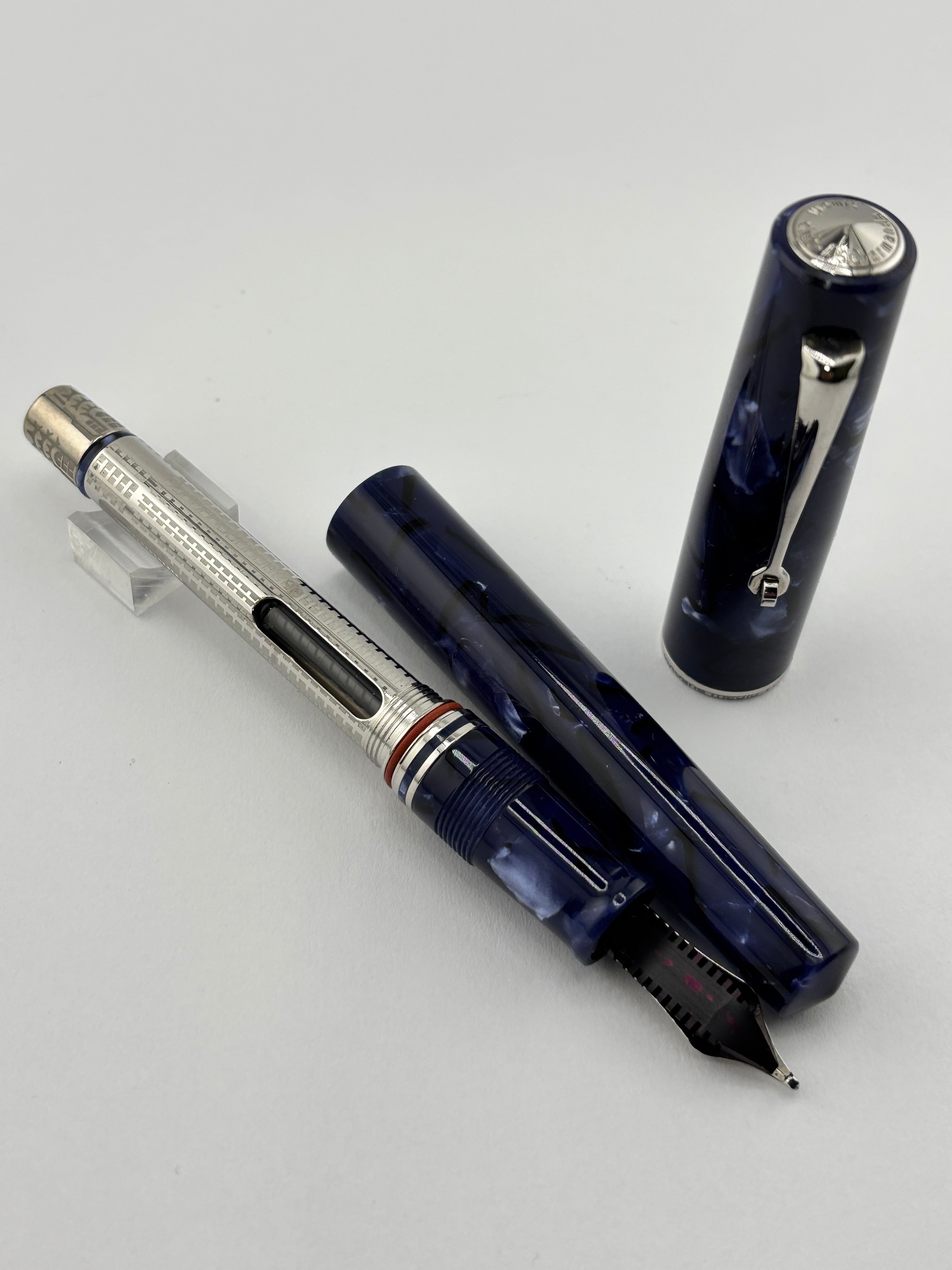 Armando Simoni Club Bologna Medio Blue la Royale Celluloid fitted with Nakaya Double Broad 14kt Gold Nib