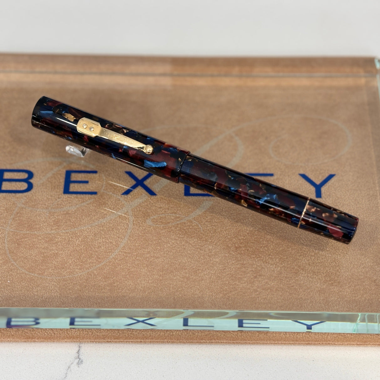 Bexley Gran Finale 1998 Tiger Eye Oversized Fountain Pen - Broad 14kt Gold Nib