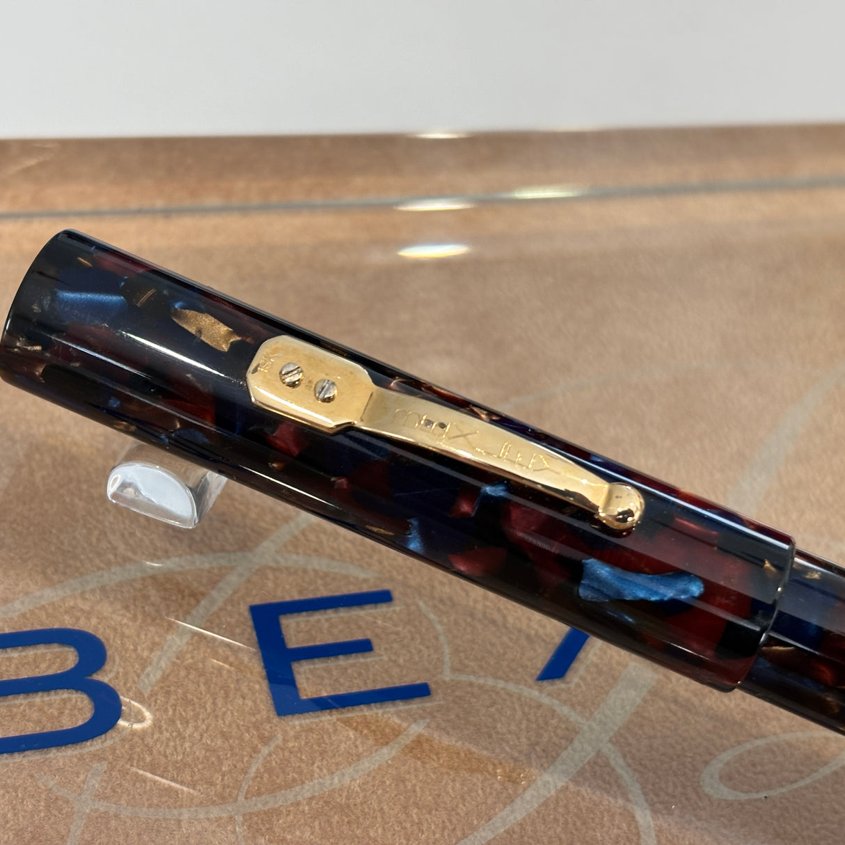 Bexley Gran Finale 1998 Tiger Eye Oversized Fountain Pen - Broad 14kt Gold Nib