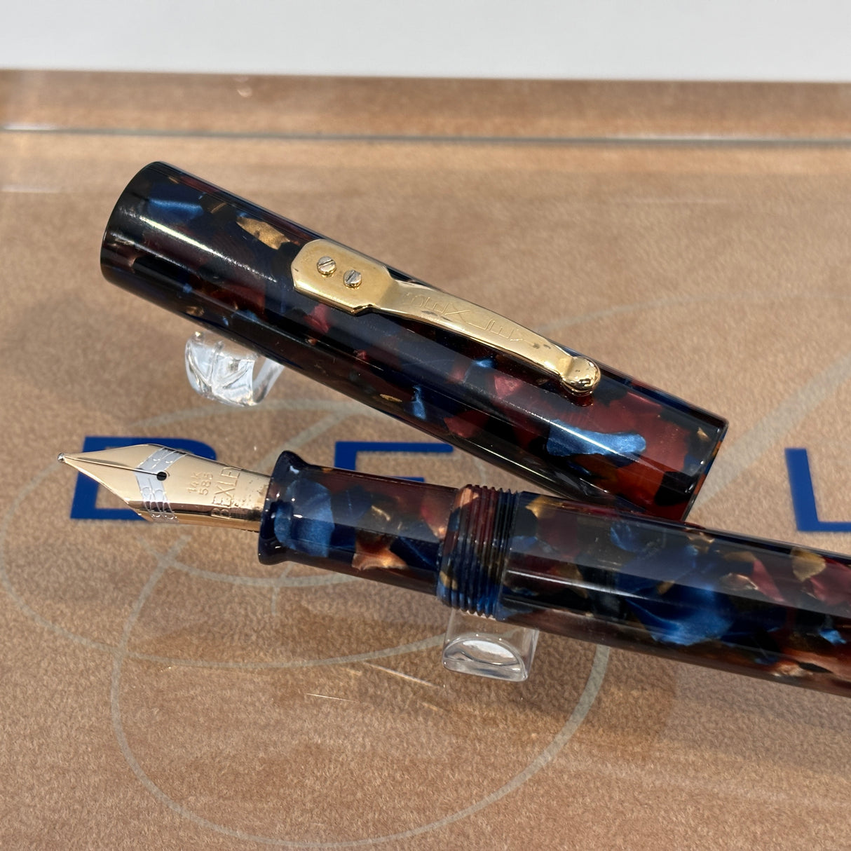 Bexley Gran Finale 1998 Tiger Eye Oversized Fountain Pen - Broad 14kt Gold Nib