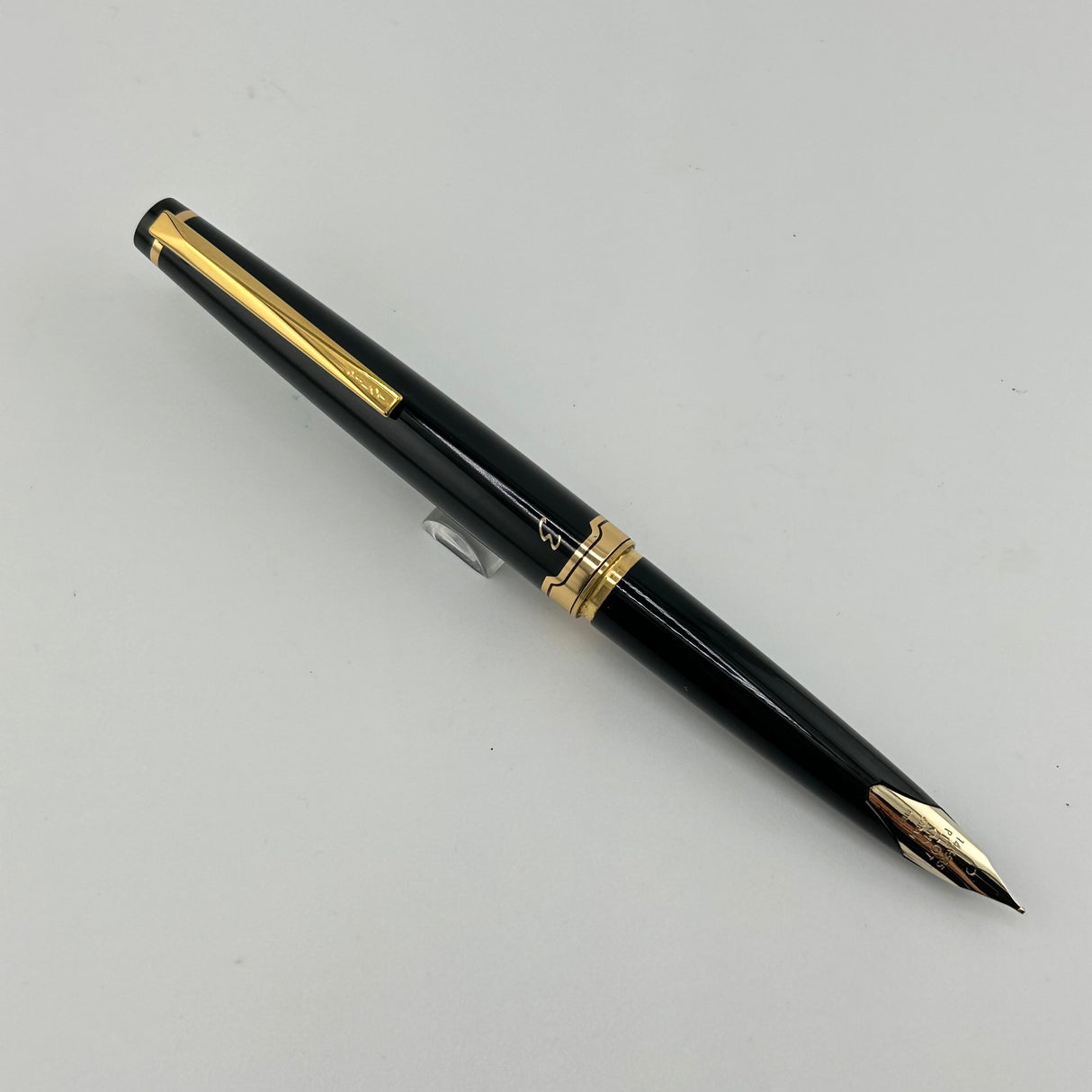 Jimmy's Pick - Pilot E95s Elite Black Gold Nib 14K Medium - Fountain Pen