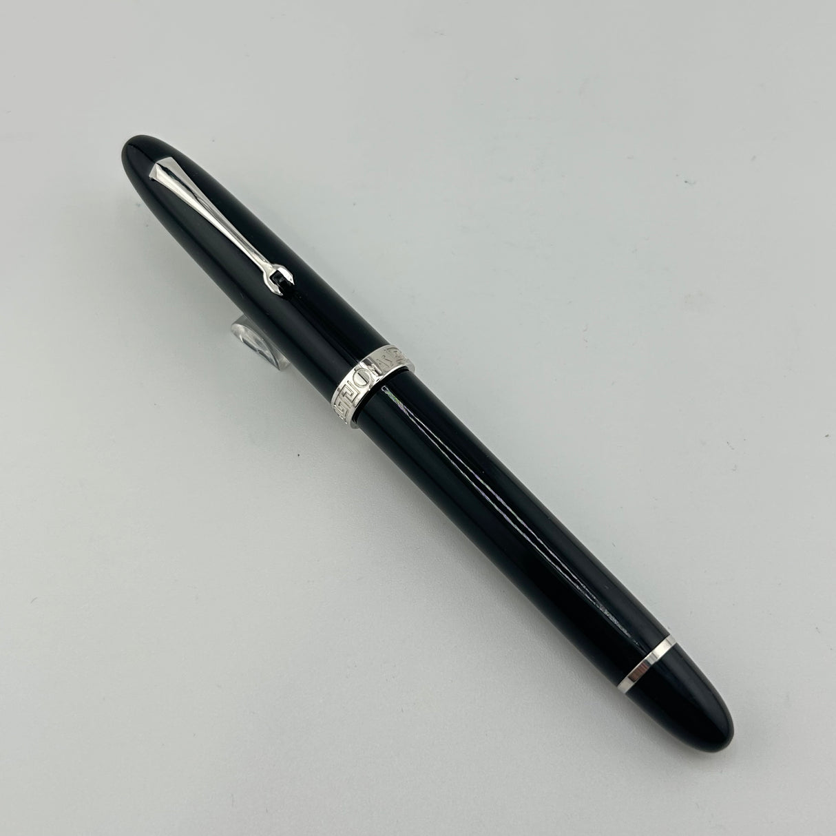 Omas Ogiva Black Cotton resin silver trim - Roller Ball