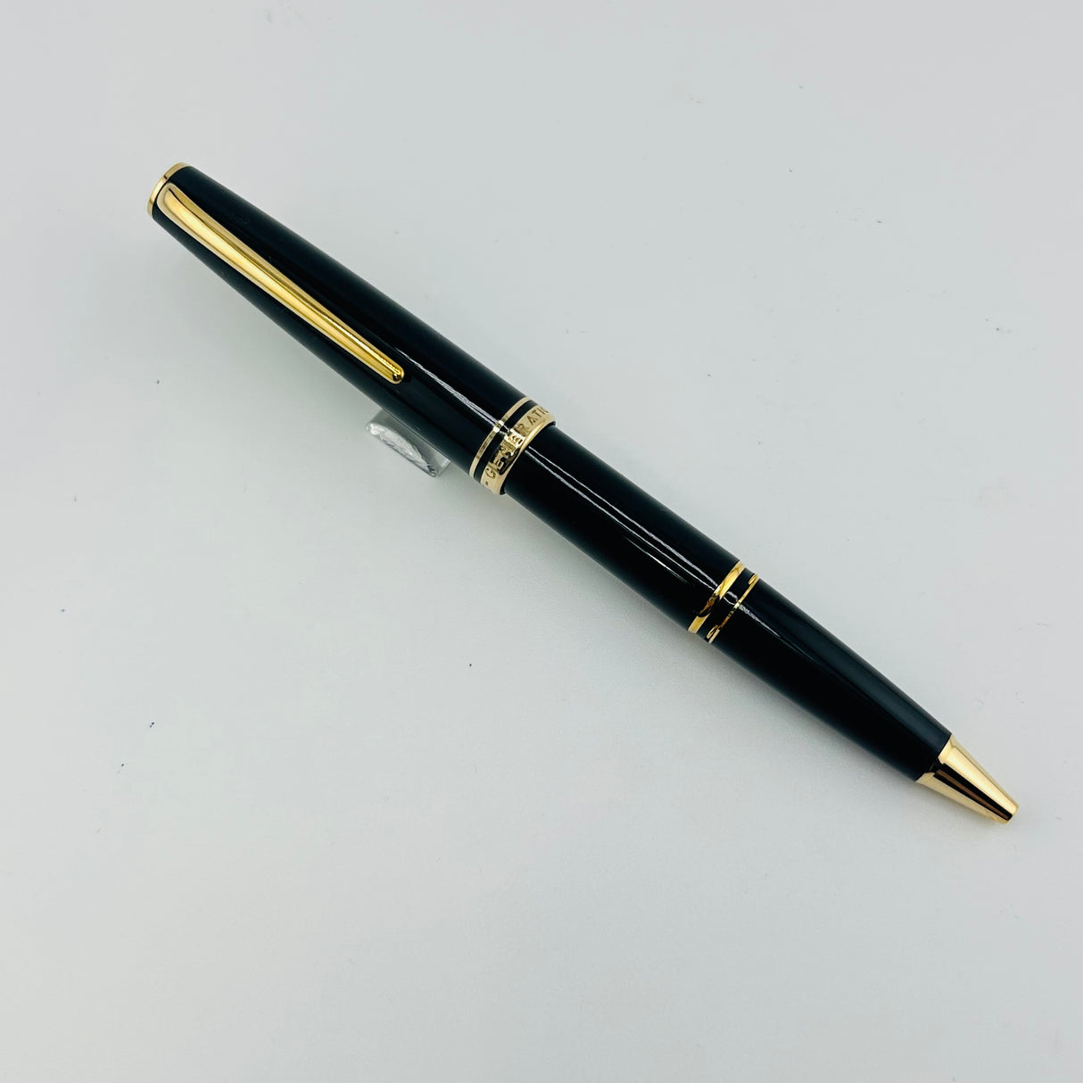 Vintage Montblanc 220 Black gold trim - Roller Ball