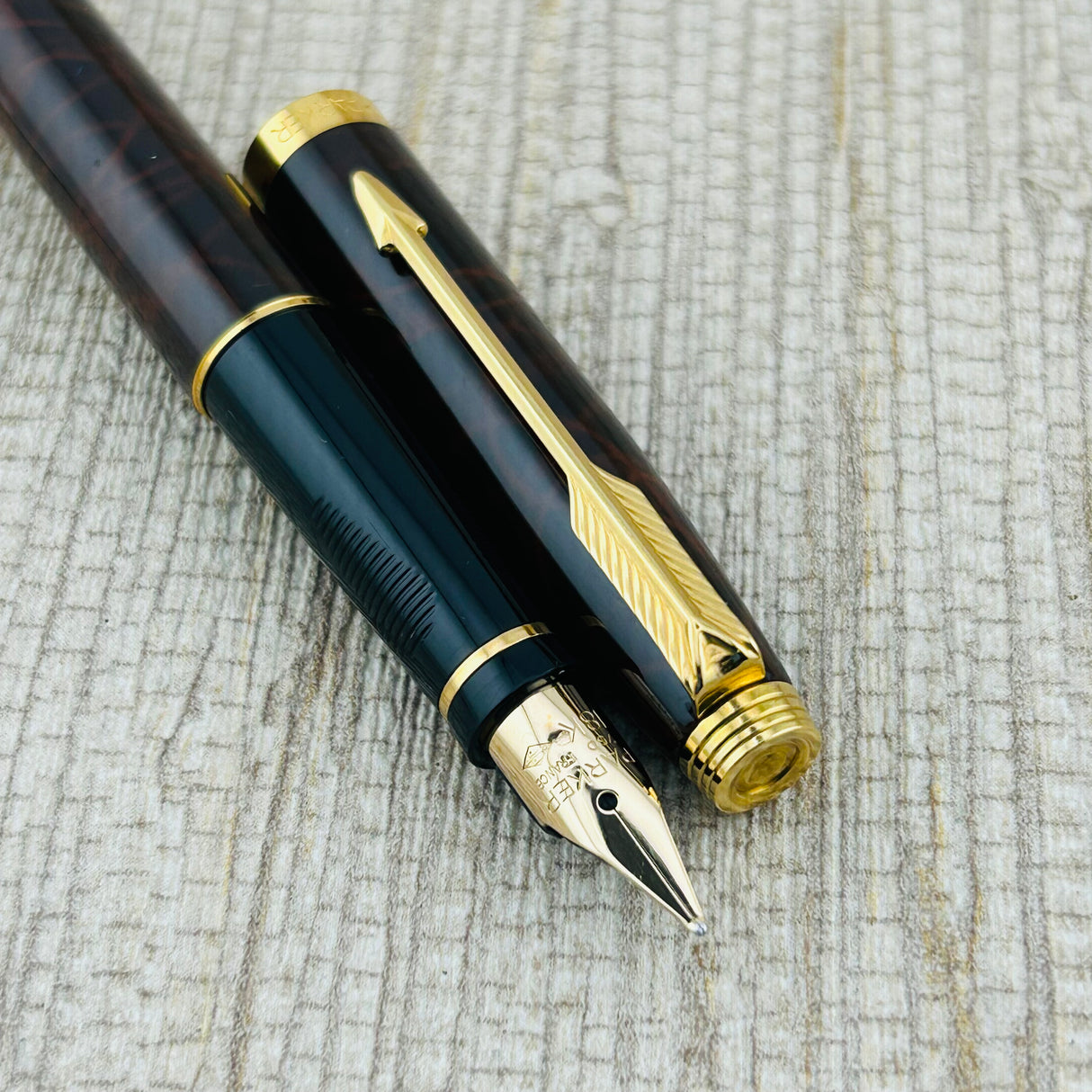 Parker 75 Thuya Brown Lacquer New Old Stock Made in France 18k Gold Nib - Fountain Pen