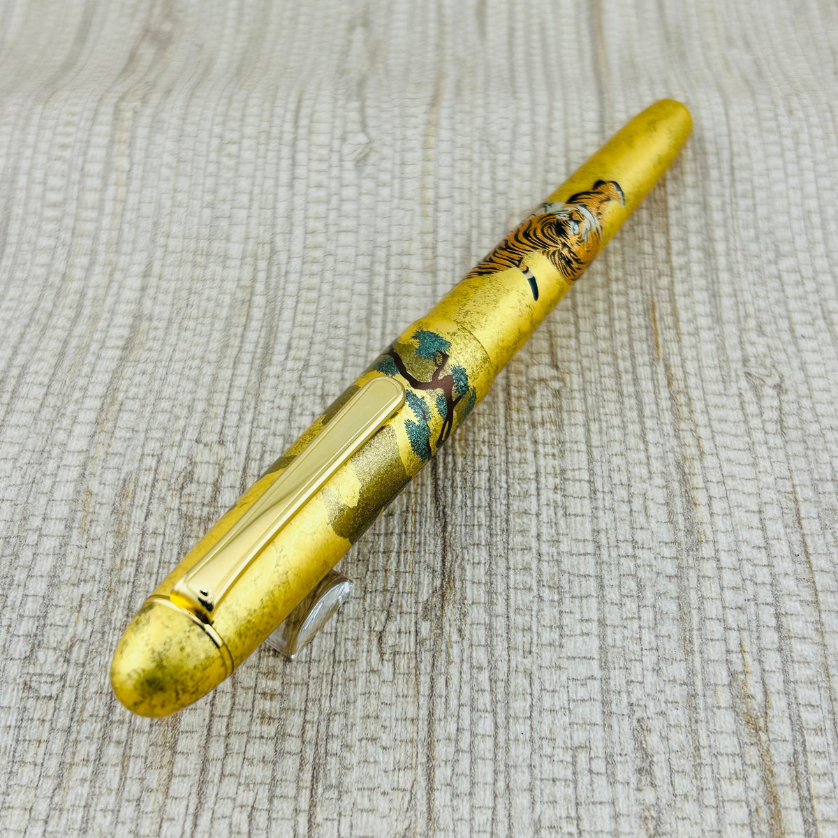 Platinum #3776 Century Kanazawa - Haku Matsu-Tora - Fountain Pen