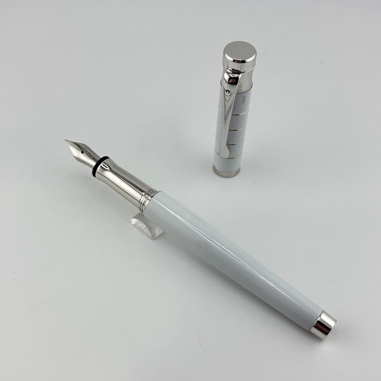 Waldmann Tango Imagination brillant white - Fountain Pen