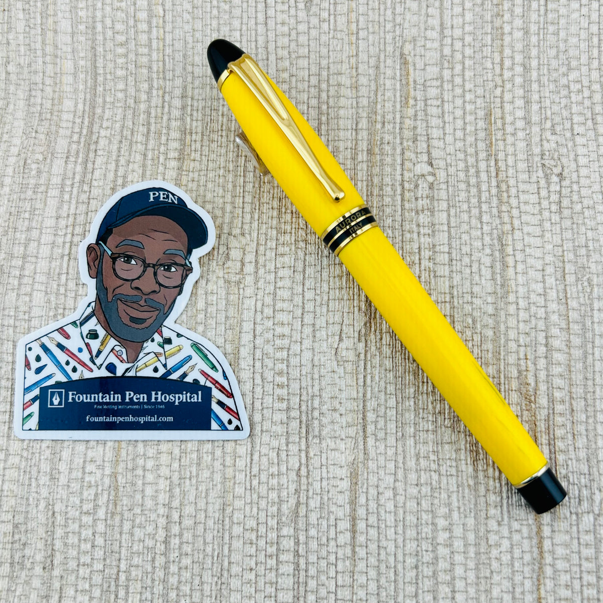 Aurora Ipsilon Yellow - Fountain Pen