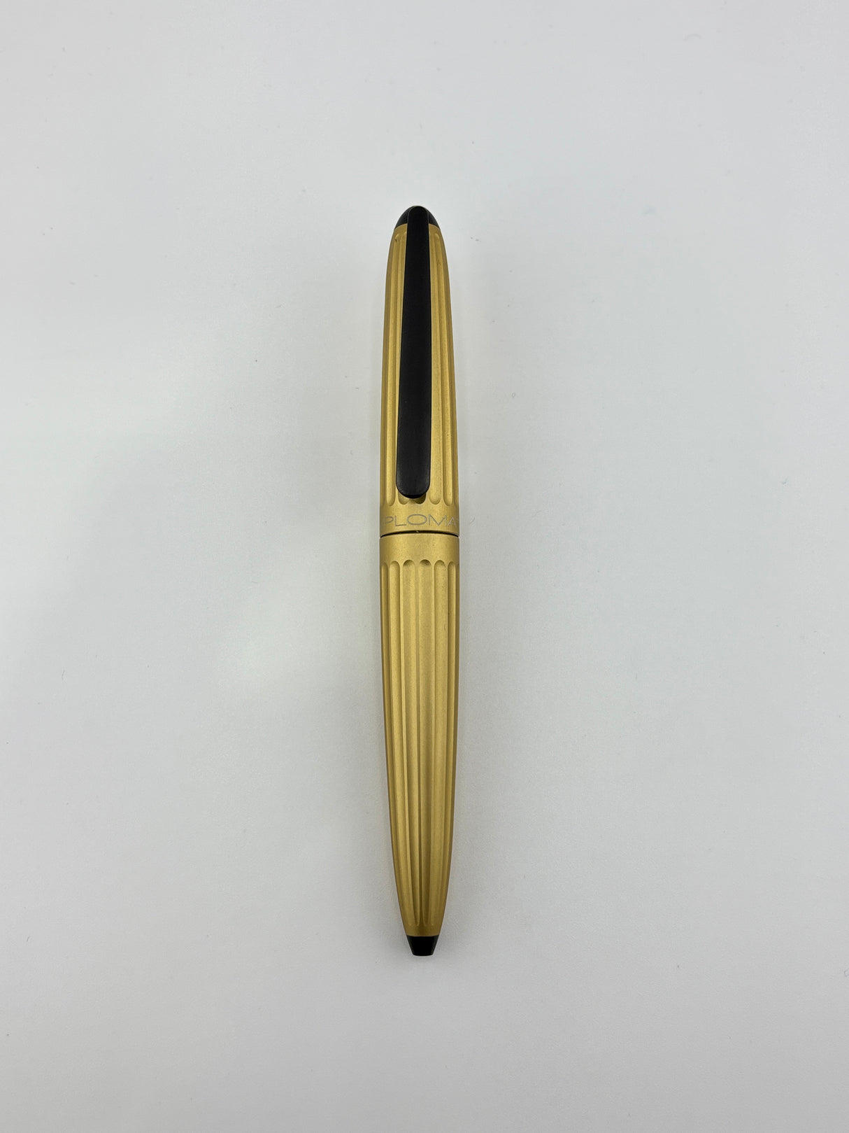 Diplomat Aero Champagne black trim - Ball Pen
