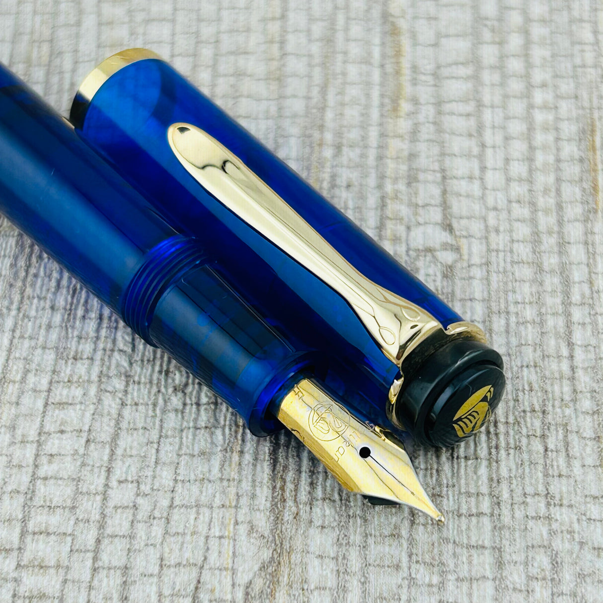 Pelikan M200 Clear Blue Demonstrator - Fountain Pen