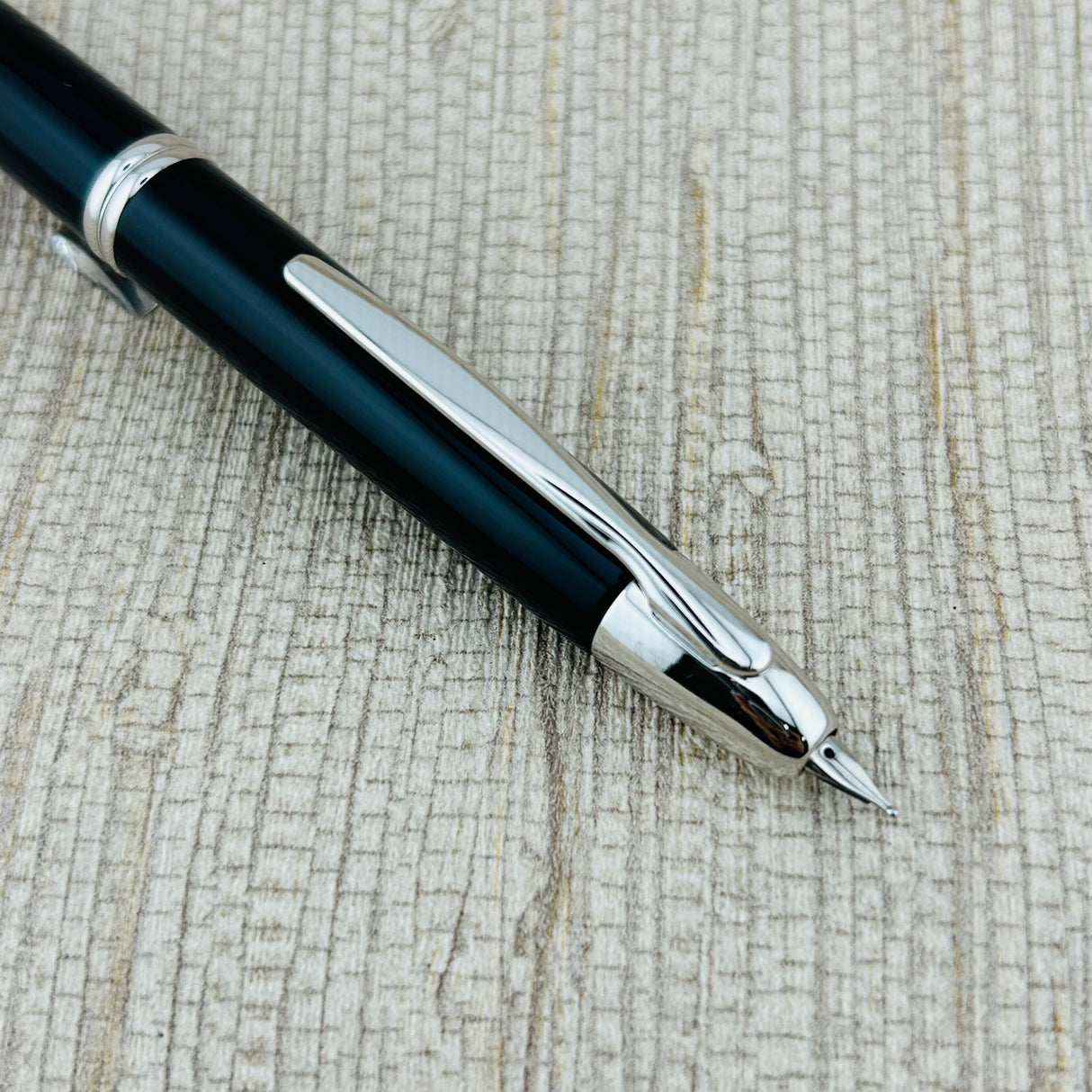 Pilot Vanishing Point Rhodium Trim Black - Fountain Pen