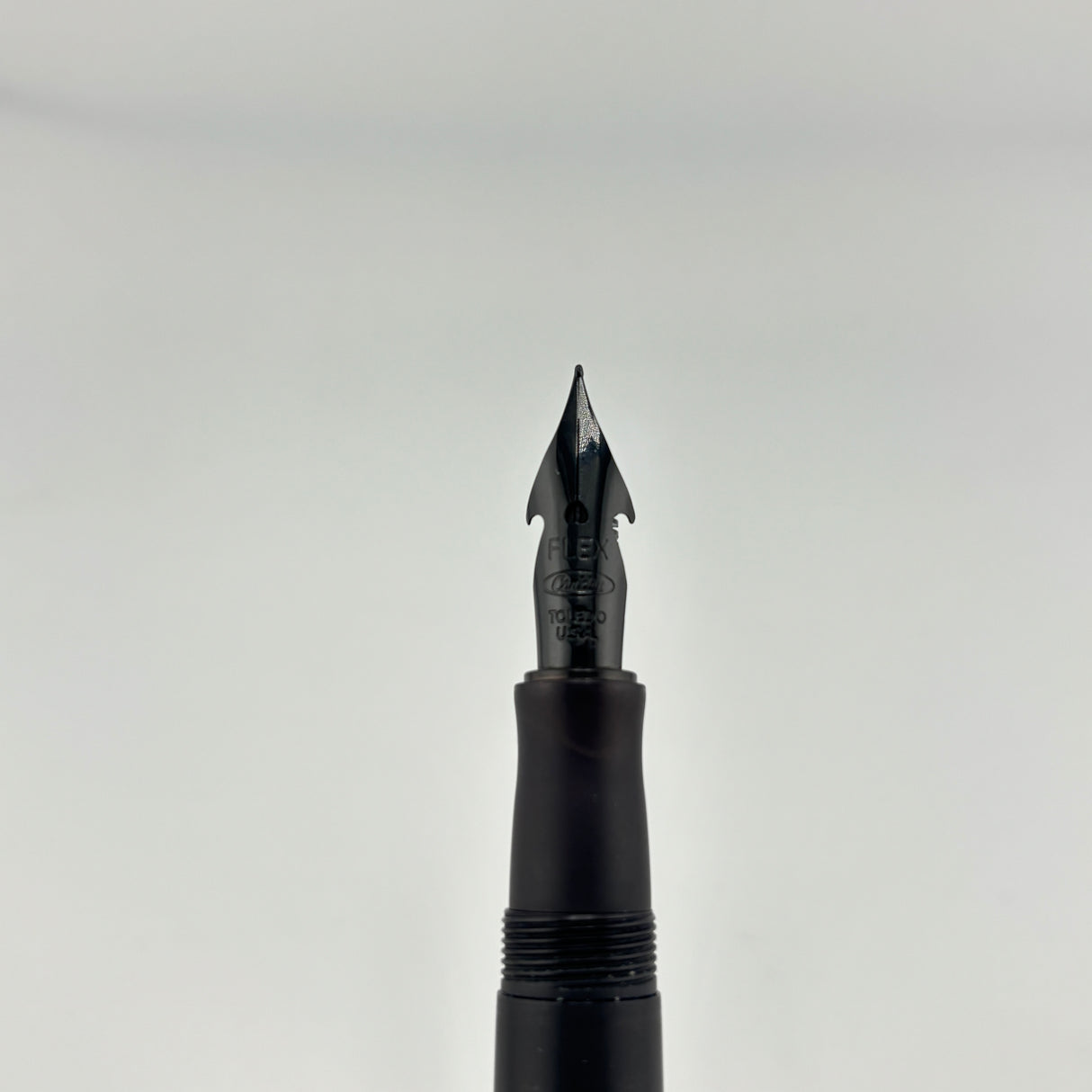 Conklin Duraflex Black Matte Limited Edition - Fountain Pen