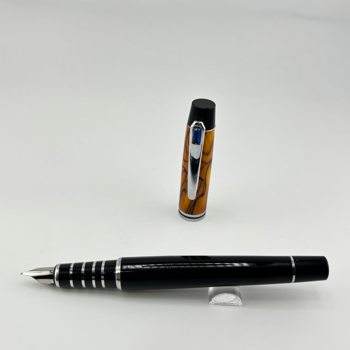 No Name pen - Maybe Monteverde but anyway very nice ! - Fountain Pen