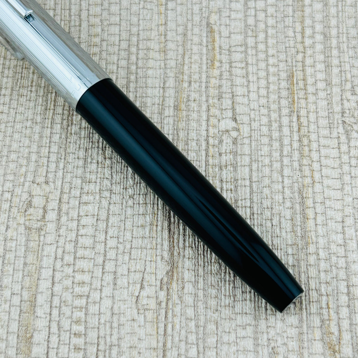 Aurora Duo Cart Black with Chrome Lined Cap - Fountain Pen