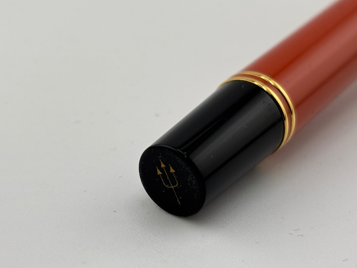 Parker Duofold Centennial (Largest Size) Douglas MacArthur/World War II Commemorative Limited Edition Fountain Pen - Medium 18kt Gold Nib