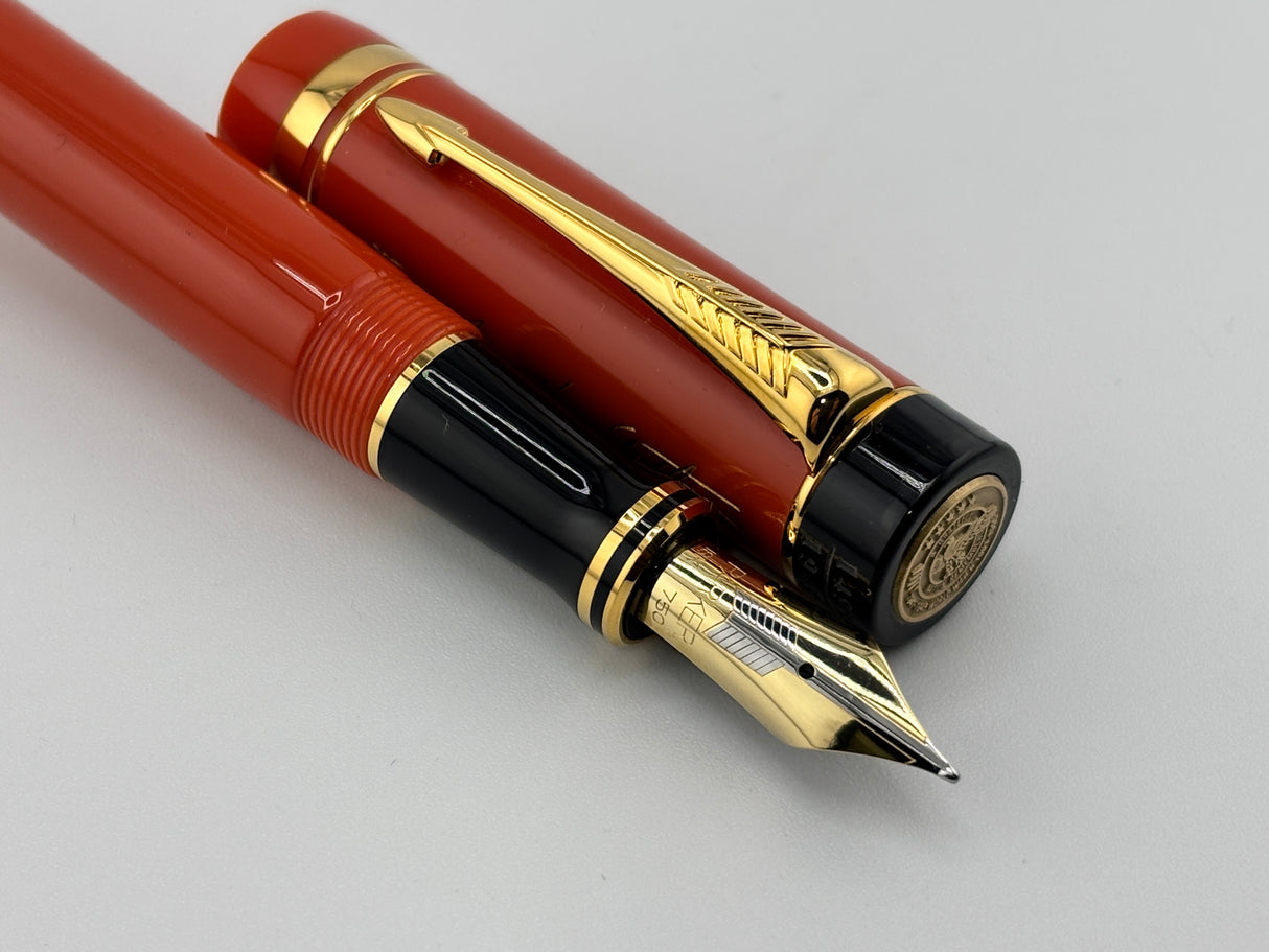 Parker Duofold Centennial (Largest Size) Douglas MacArthur/World War II Commemorative Limited Edition Fountain Pen - Medium 18kt Gold Nib