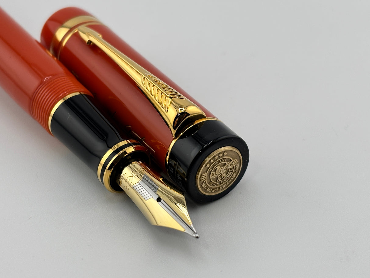 Parker Duofold Centennial (Largest Size) Douglas MacArthur/World War II Commemorative Limited Edition Fountain Pen - Medium 18kt Gold Nib