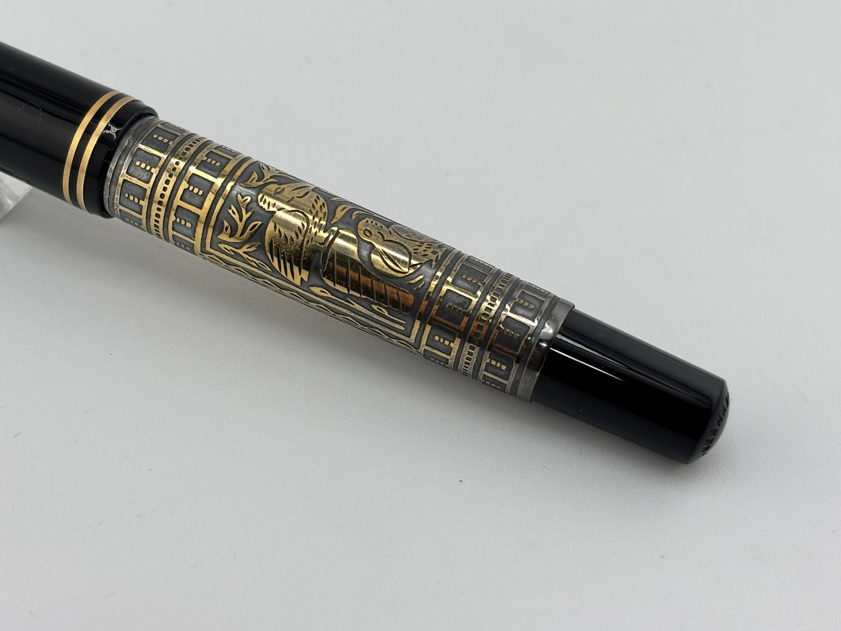 Pelikan M700 Toledo Fountain Pen - Fine 18kt Gold Nib - 1990s