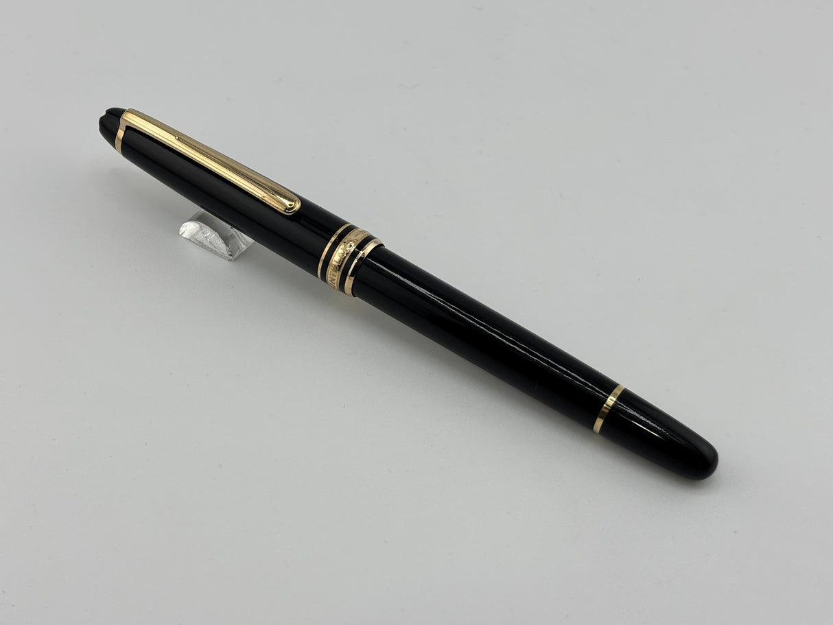 Montblanc Classique #144 Black Resin Fountain Pen - Medium 14kt Gold Nib