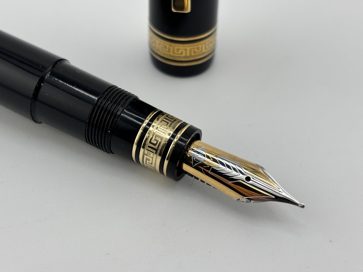 OMAS Largest Ogiva "Extra" Black Fountain Pen - Medium 18kt Gold Nib