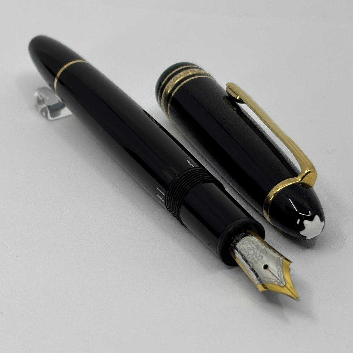Montblanc #146 Black Resin LeGrand Meisterstuck Fountain Pen - Fine 18kt Gold Nib (Generally Sold with 14kt Nib)