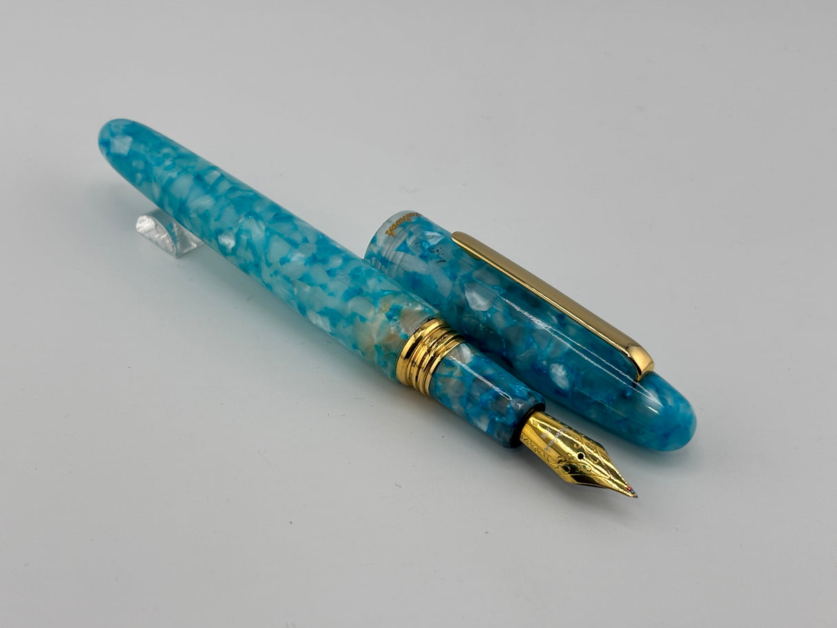 Esterbrook Oversized Estie Sea Glass Fountain Pen - Broad Gold-Plated Nib