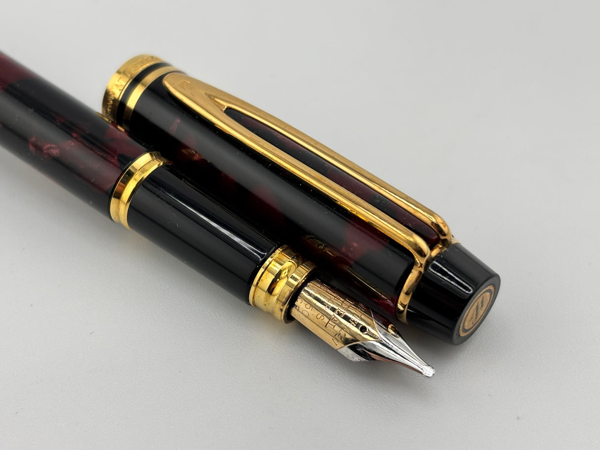 Waterman Man 200 Rhapsody Burgundy Marble Fountain Pen - Broad/Stub 18kt Gold Nib