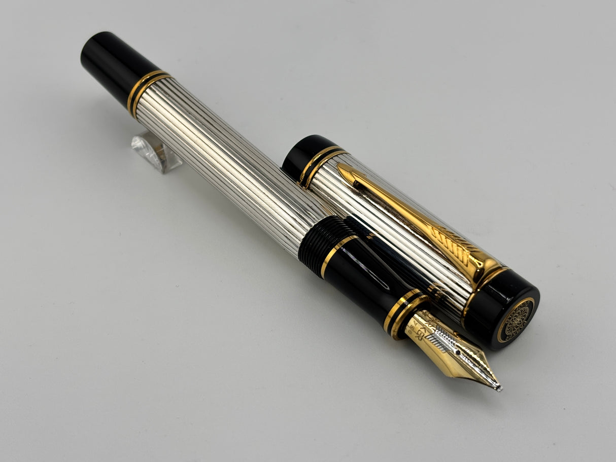 Parker Duofold Centennial (Largest Size) Sterling Silver Fountain Pen - Medium Italic #94 18kt Gold Nib