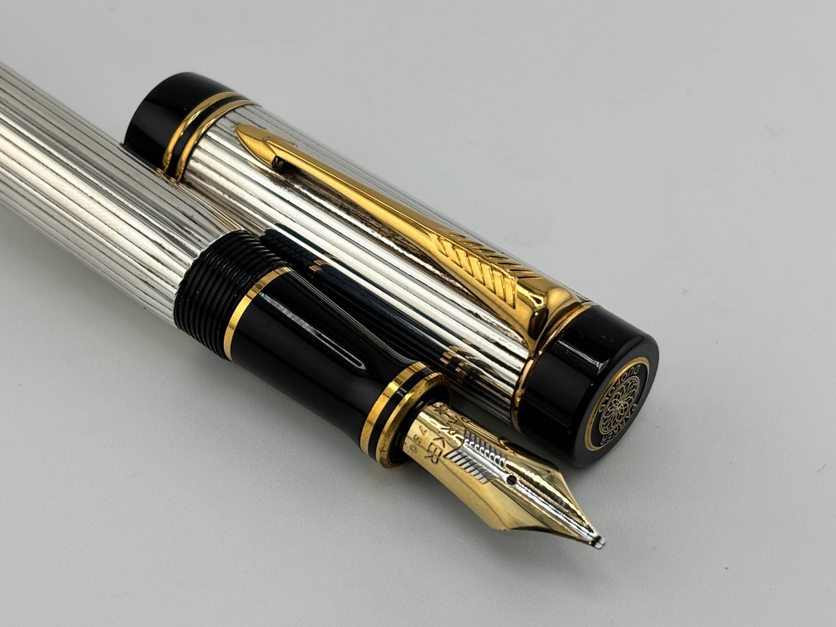 Parker Duofold Centennial (Largest Size) Sterling Silver Fountain Pen - Medium Italic #94 18kt Gold Nib