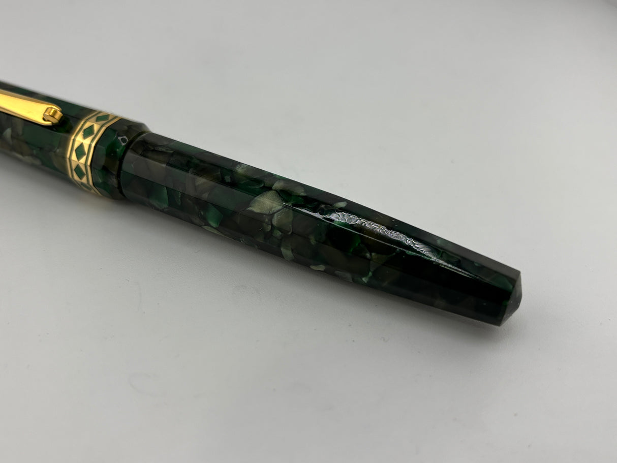 Wahl-Eversharp Oversize Doric Green Kashmir Fountain Pen - Large #8 Semi-Flex Medium 14kt Gold Nib