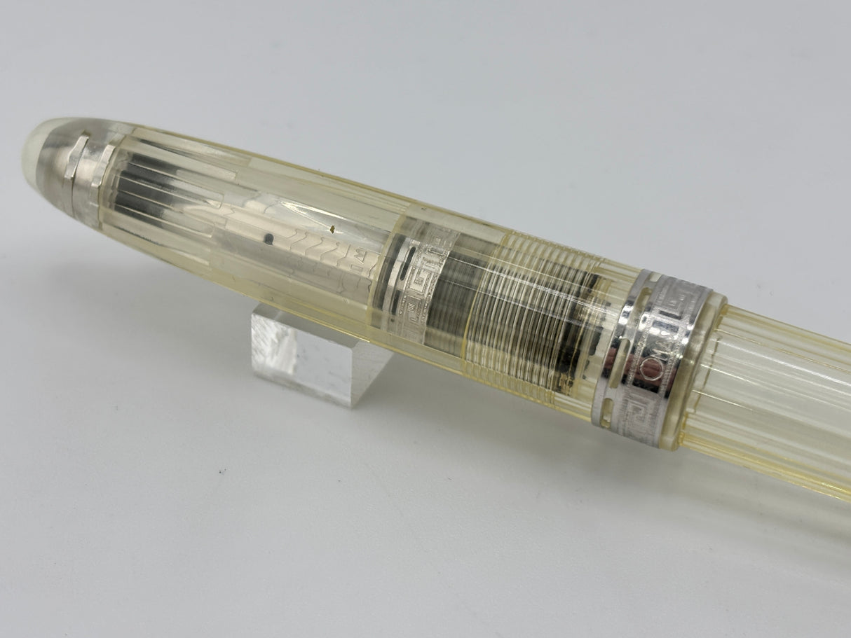 OMAS "Vision" Ogiva Transparent Fluted Demonstrator Fountain Pen - Medium 18kt Gold Nib