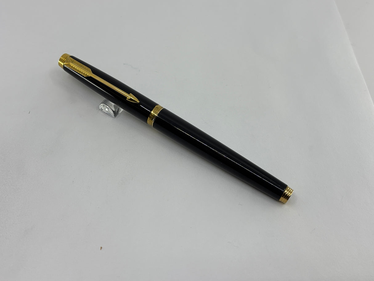 Parker 75 black lacquer gold trim Broad Nib - Original converter