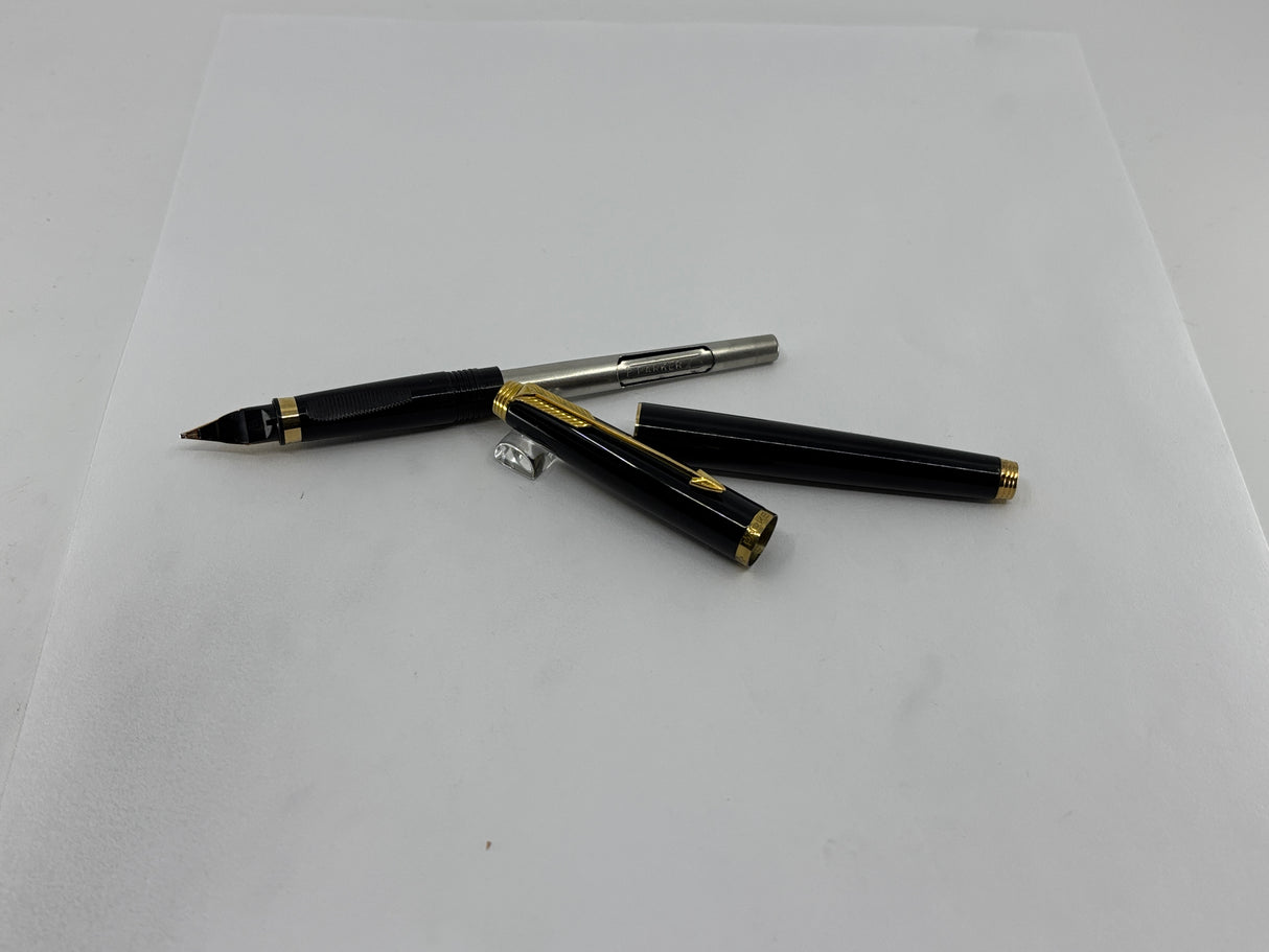 Parker 75 black lacquer gold trim Broad Nib - Original converter