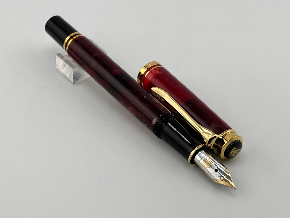 Pelikan M300 Marbled Burgundy Fountain Pen (Circa 2002) - Medium 14kt Gold Nib