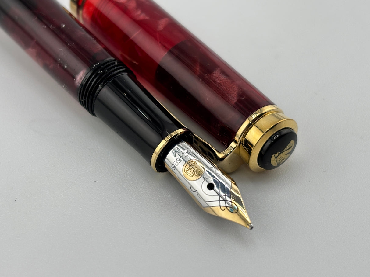 Pelikan M300 Marbled Burgundy Fountain Pen (Circa 2002) - Medium 14kt Gold Nib