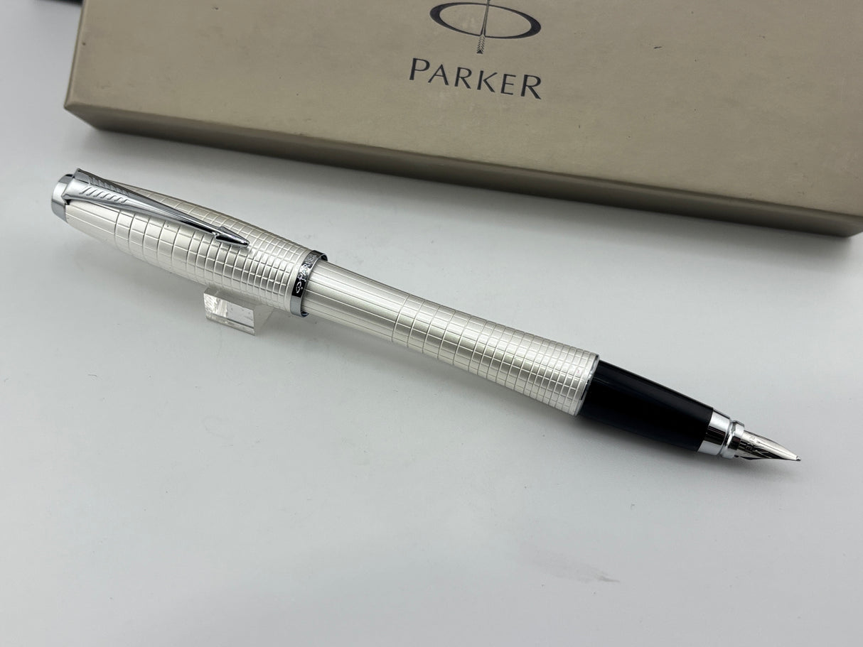Parker Urban Premium Pearl - Fountain Pen