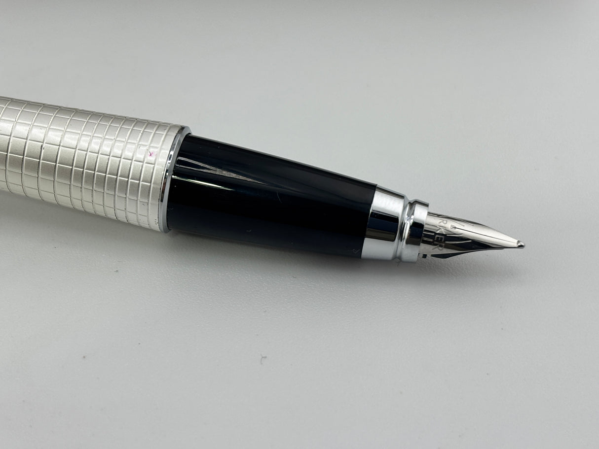 Parker Urban Premium Pearl - Fountain Pen